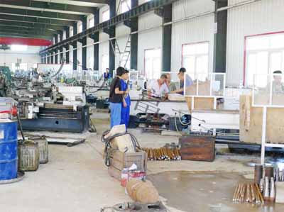 離心機(jī)生產(chǎn)現(xiàn)場-廣州富一